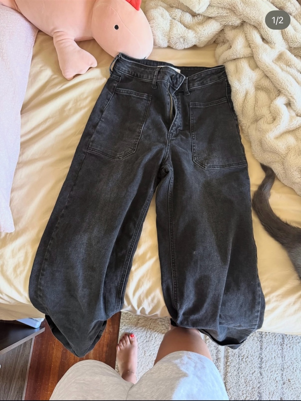 High-Waist Black Wide-Leg Jeans